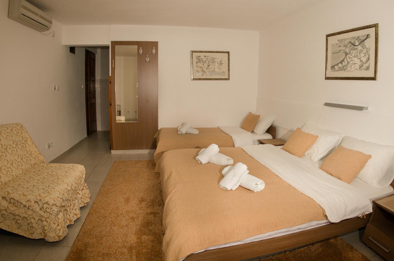 R-Club Old Town Apartments Budva Exterior photo